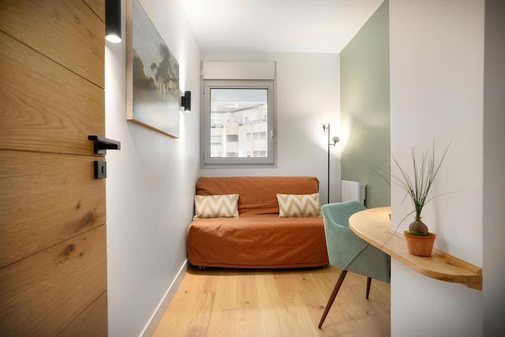 Appartement Standing -T3- Centre Écully Exteriör bild